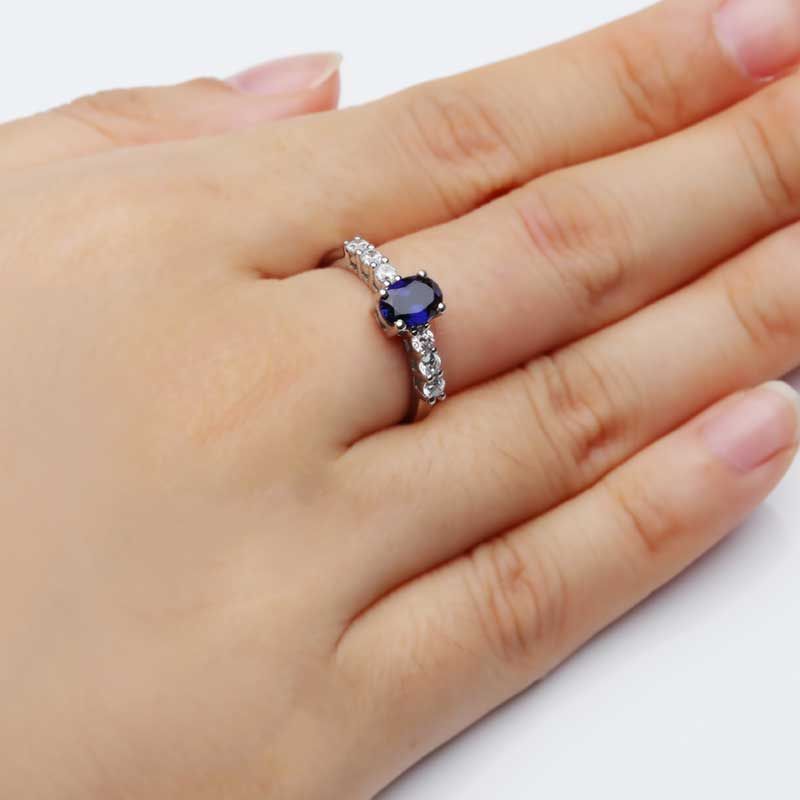 Solitaries Four Claws Bule Sapphire Engagement Ring