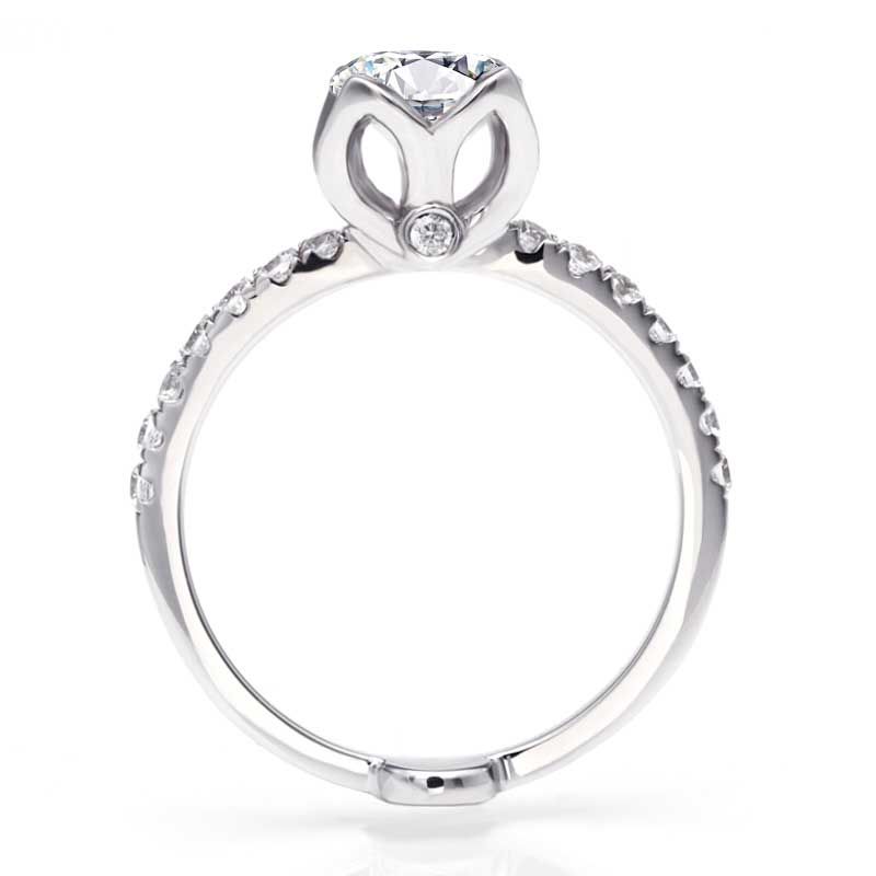 Twinkling Clover Magic Hand Engagement Ring